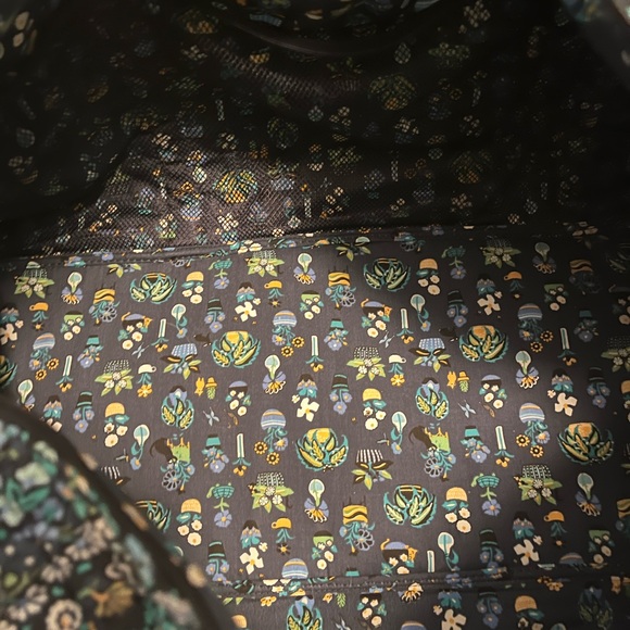 Vera Bradley Dreamer Paisley Duffle and Cosmetic Bag. EUC!! - Picture 3 of 3